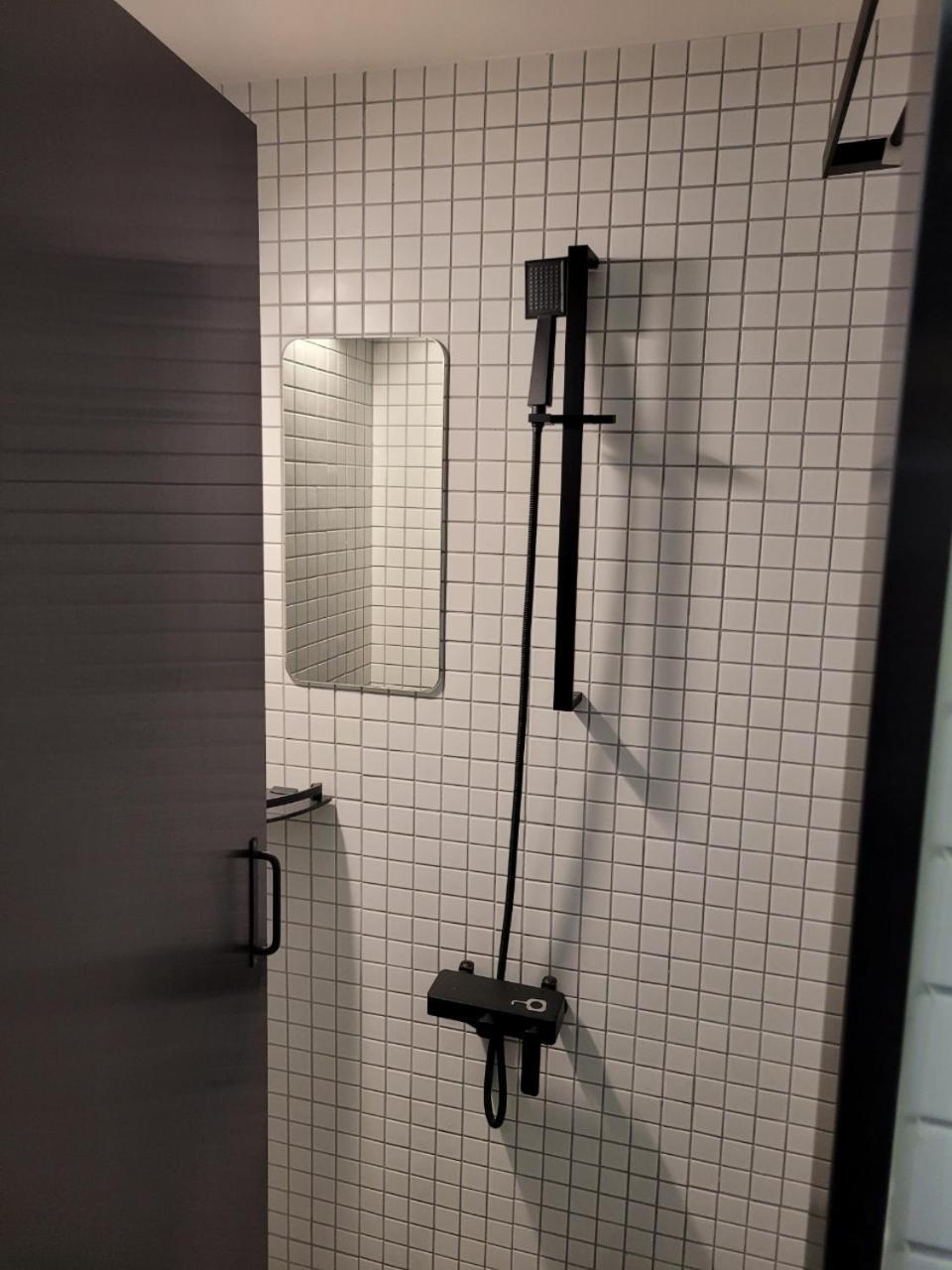 Kozayo Hongdae Hostel โซล ภายนอก รูปภาพ